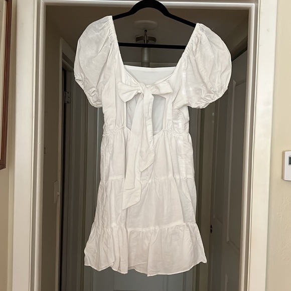 🎉HP🎉 Bow Back Chelsea & Violet Square Neck Puff Sleeve Linen Tiered Dress 🎀 - Picture 5 of 5